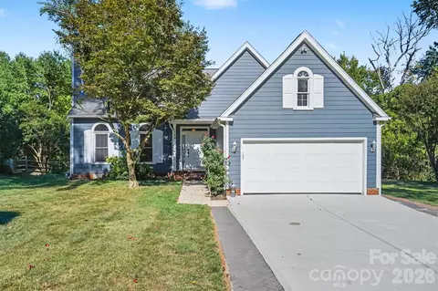8710 Twin Trail Dr, Huntersville, NC 28078