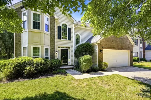 5477 Cambridge Bay Dr, Charlotte, NC 28269