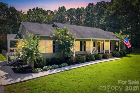 349 N Woodleaf Rd, Forest City, NC 28043
