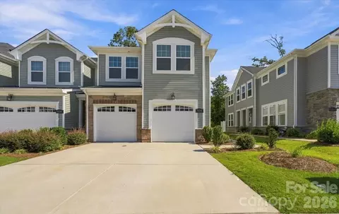 8036 Overmeadow Ln, Charlotte, NC 28269
