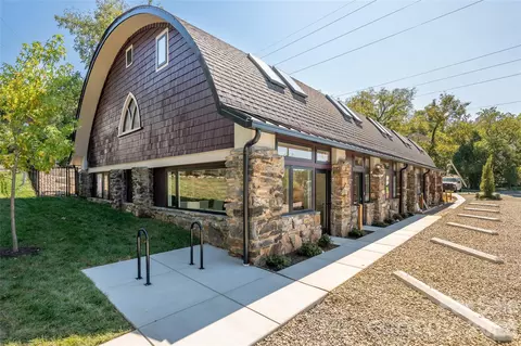 4 Roberts St, Asheville, NC 28801