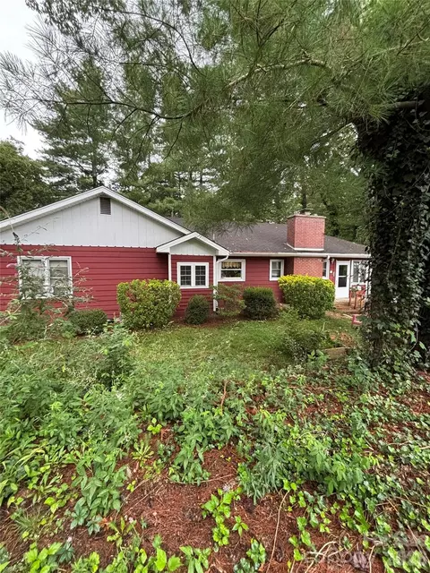 529 Alta Vista Dr, Hendersonville, NC 28791