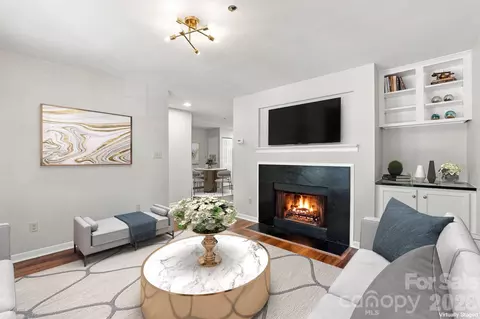 525 Olmsted Park Pl, Charlotte, NC 28203
