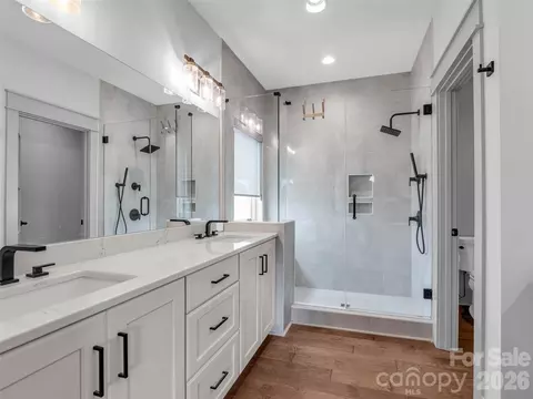 Bath - 73 Jackson Ridge Ln, Mill Spring, NC 28756 photo 2 of 6