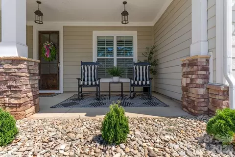 Exterior - 378 Broadleaf Dr, Denver, NC 28037 photo 5 of 7