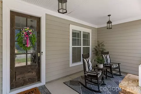 Exterior - 378 Broadleaf Dr, Denver, NC 28037 photo 2 of 7