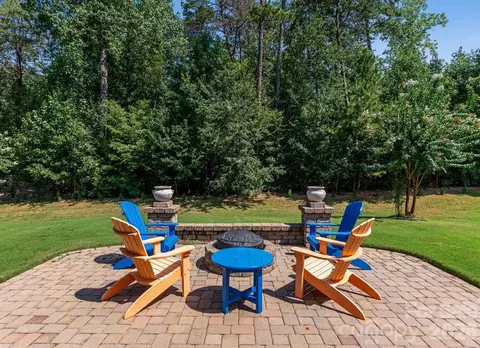 Exterior - 378 Broadleaf Dr, Denver, NC 28037 photo 3 of 7