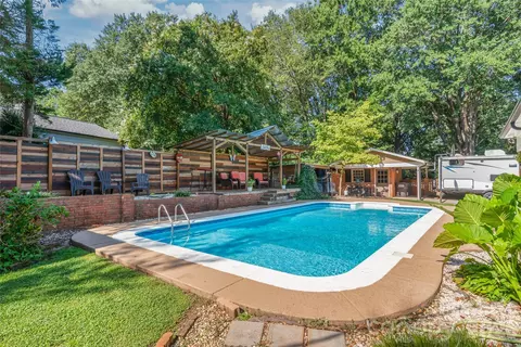 1339 Carmen Ln, Gastonia, NC 28054