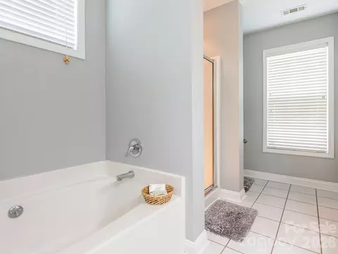 Bath - 3401 Continental Dr, Monroe, NC 28110 photo 3 of 5