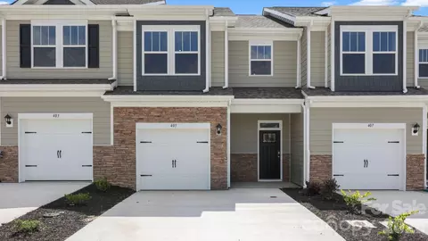58 Creekview Rd, Hendersonville, NC 28792