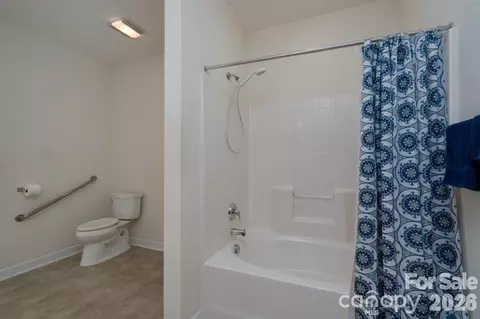 Bath - 115 River Birch Dr, Salisbury, NC 28146 photo 2 of 3