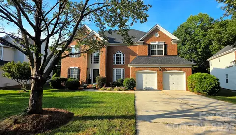 12424 Tantallon Ct, Pineville, NC 28134