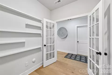 Entry Way - 739 Beaty St, Davidson, NC 28036 photo 6 of 7