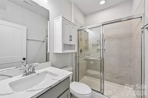 Bath - 739 Beaty St, Davidson, NC 28036 photo 5 of 5