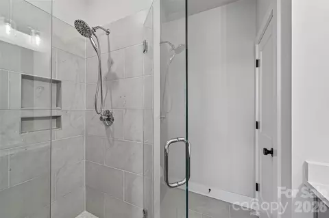 Bath - 739 Beaty St, Davidson, NC 28036 photo 3 of 5