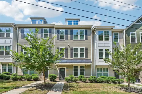 Exterior - 739 Beaty St, Davidson, NC 28036 photo 1 of 3