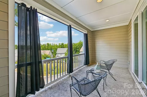Exterior - 739 Beaty St, Davidson, NC 28036 photo 2 of 3