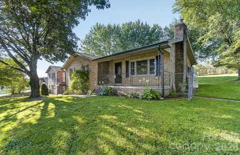 Exterior - 1371 Jackson Loop Rd, Flat Rock, NC 28731 photo 2 of 13