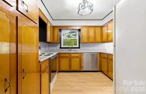 Kitchen - 1371 Jackson Loop Rd, Flat Rock, NC 28731 photo 1 of 3