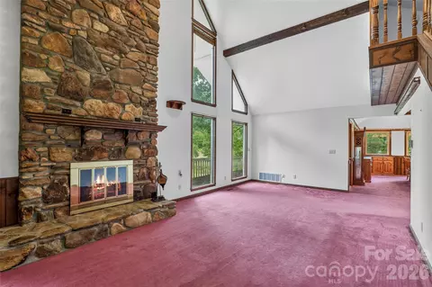 Living - 473 Middlefork Rd, Brevard, NC 28712 photo 2 of 3