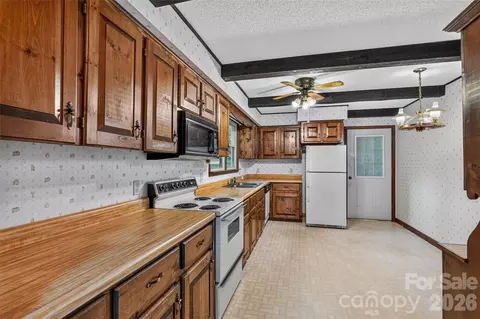 Kitchen - 473 Middlefork Rd, Brevard, NC 28712 photo 1 of 3