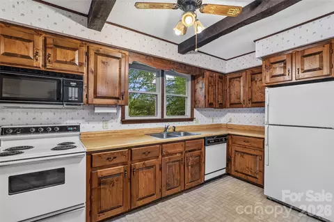 Kitchen - 473 Middlefork Rd, Brevard, NC 28712 photo 3 of 3