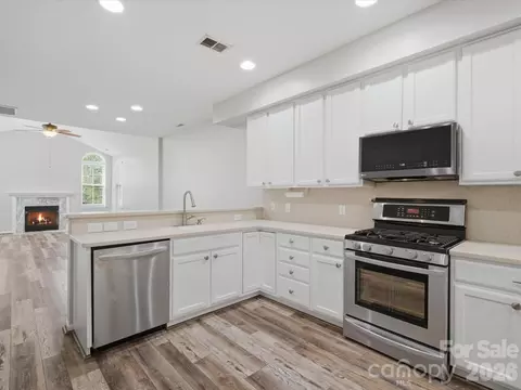 Kitchen - 868 Ledgestone Ct, Tega Cay, SC 29708 photo 1 of 2
