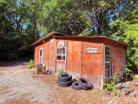 Exterior - 331 Grant St, Spencer, NC 28159 photo 4 of 9