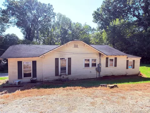 Exterior - 331 Grant St, Spencer, NC 28159 photo 3 of 9