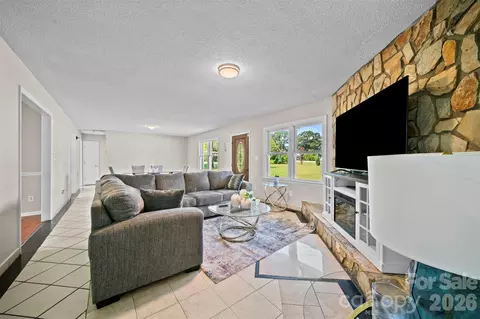 Living - 3014 Morgan Mill Rd, Monroe, NC 28110 photo 1 of 2