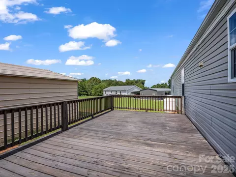 Exterior - 1760 Beachwood Rd, Mooresboro, NC 28114 photo 8 of 10