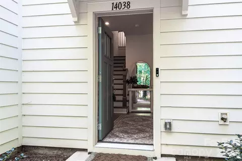 14038 Felix Ln, Charlotte, NC 28277