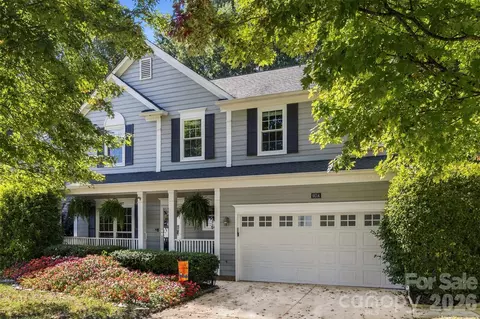 9014 Pickering Grove Ln, Charlotte, NC 28216