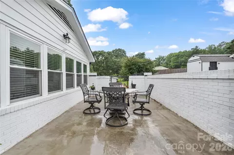 Exterior - 2524 Griffith Rd, Monroe, NC 28112 photo 2 of 3