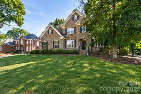 2612 Albatross Ln, Matthews, NC 28104