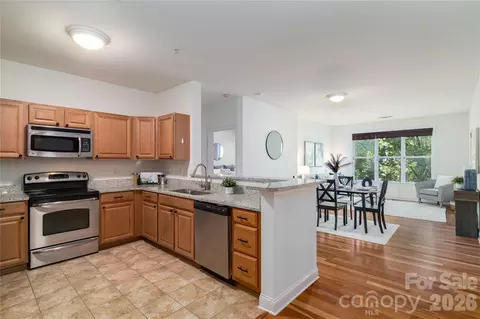 1000 E Woodlawn 217 Rd #217, Charlotte, NC 28209
