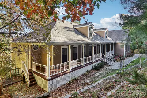16 Hobe Crst, Hendersonville, NC 28792