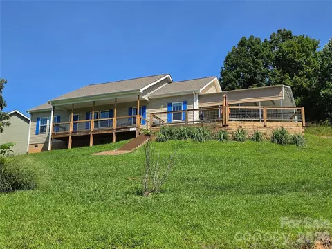 132 Wilson Farm Rd, Weaverville, NC 28787