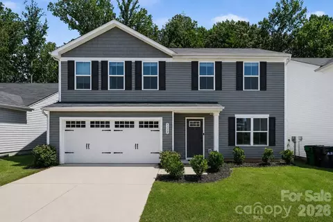 5132 Rustling Pines Ct, Charlotte, NC 28215