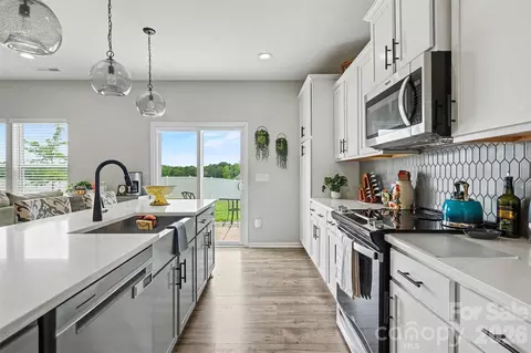 Kitchen - 2334 Waverly Dr, Monroe, NC 28112 photo 3 of 4