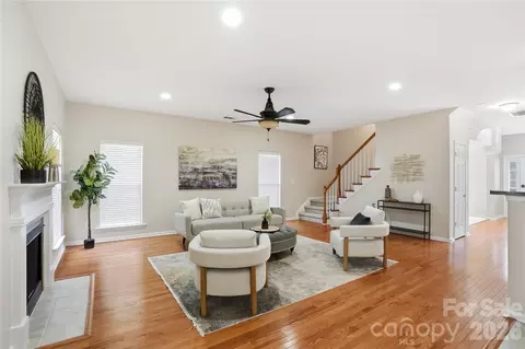 Living - 509 Evening Mist Dr, Fort Mill, SC 29708 photo 5 of 7