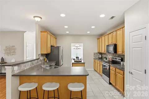 Kitchen - 509 Evening Mist Dr, Fort Mill, SC 29708 photo 1 of 4