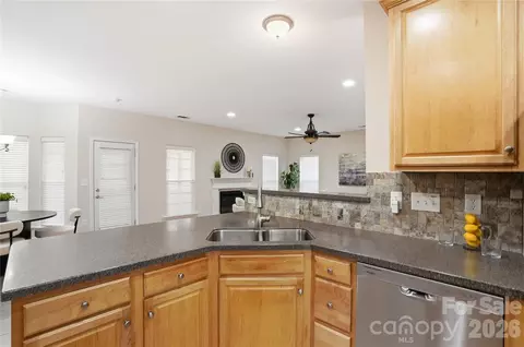 Kitchen - 509 Evening Mist Dr, Fort Mill, SC 29708 photo 3 of 4