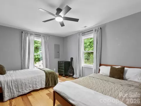 Bedroom - 41 Bear Trl, Fairview, NC 28730 photo 5 of 6