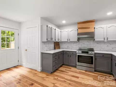 Kitchen - 41 Bear Trl, Fairview, NC 28730 photo 1 of 3