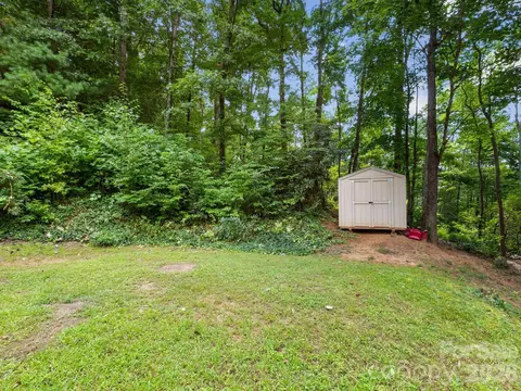 Exterior - 41 Bear Trl, Fairview, NC 28730 photo 6 of 9