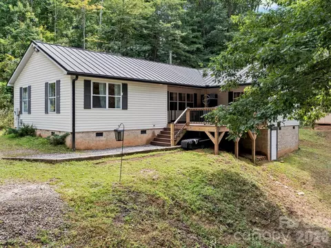 Exterior - 41 Bear Trl, Fairview, NC 28730 photo 2 of 9