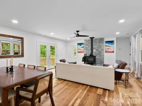 Living - 41 Bear Trl, Fairview, NC 28730 photo 4 of 4