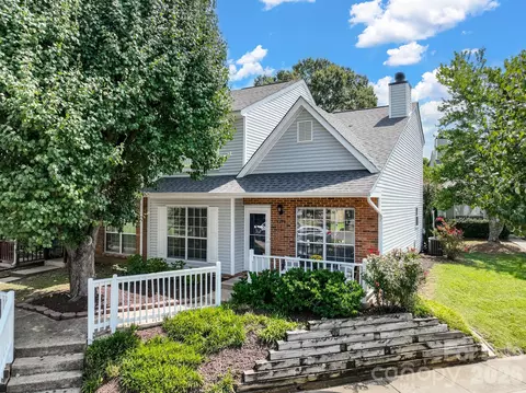 8219 Golf Ridge Dr, Charlotte, NC 28277