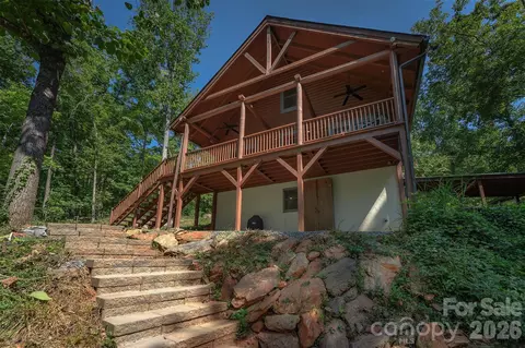 157 Spring Valley Dr, Union Mills, NC 28167
